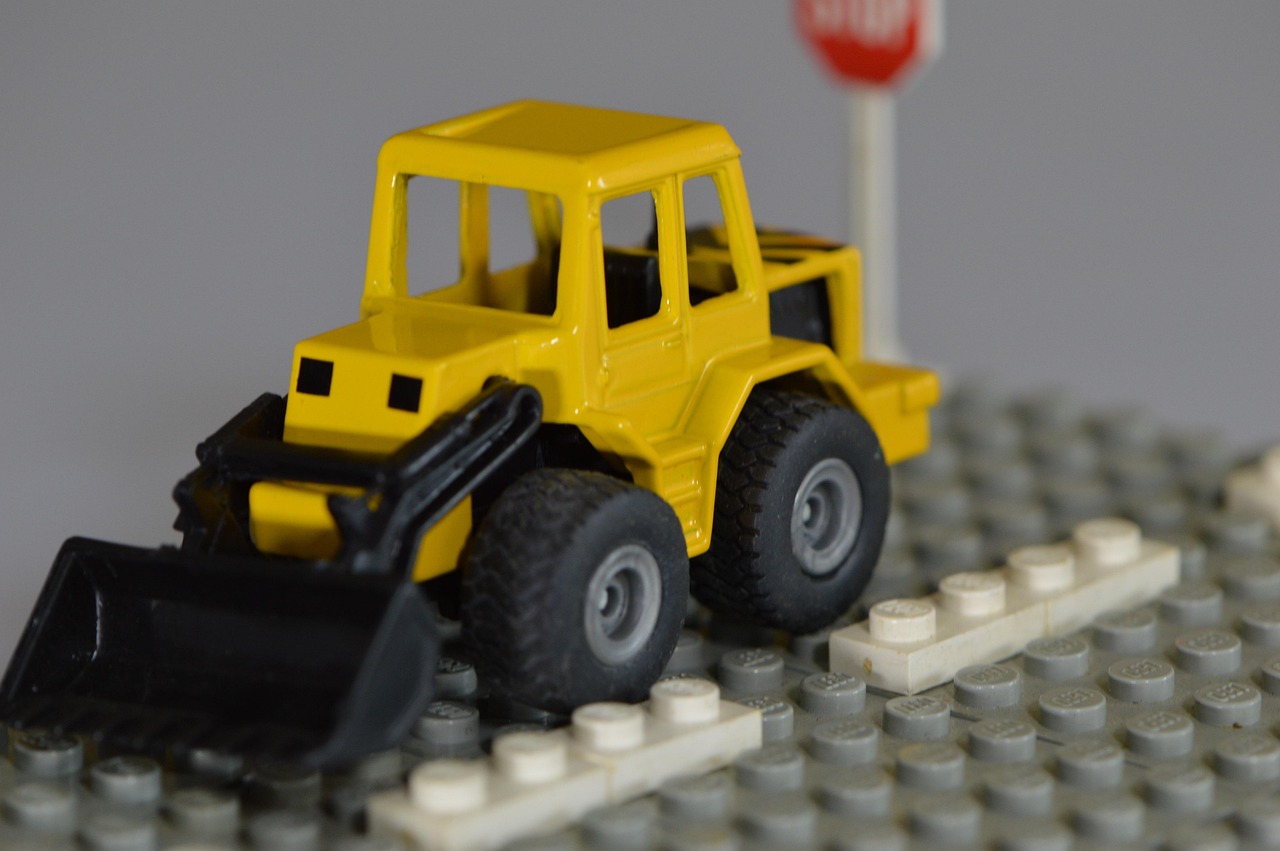 小孩玩具电动汽车?儿童玩具电动汽车