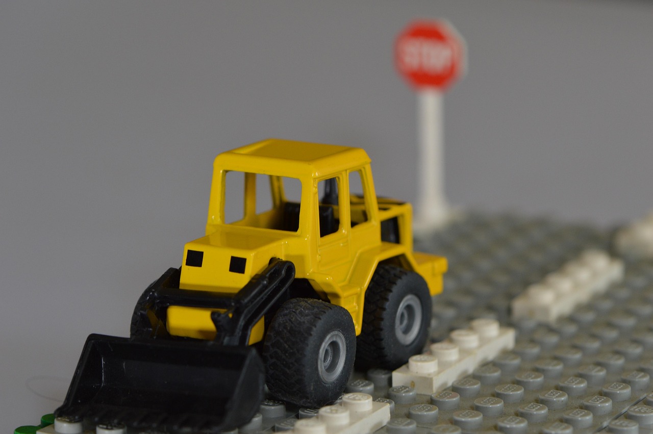 小孩玩具电动汽车?儿童玩具电动汽车