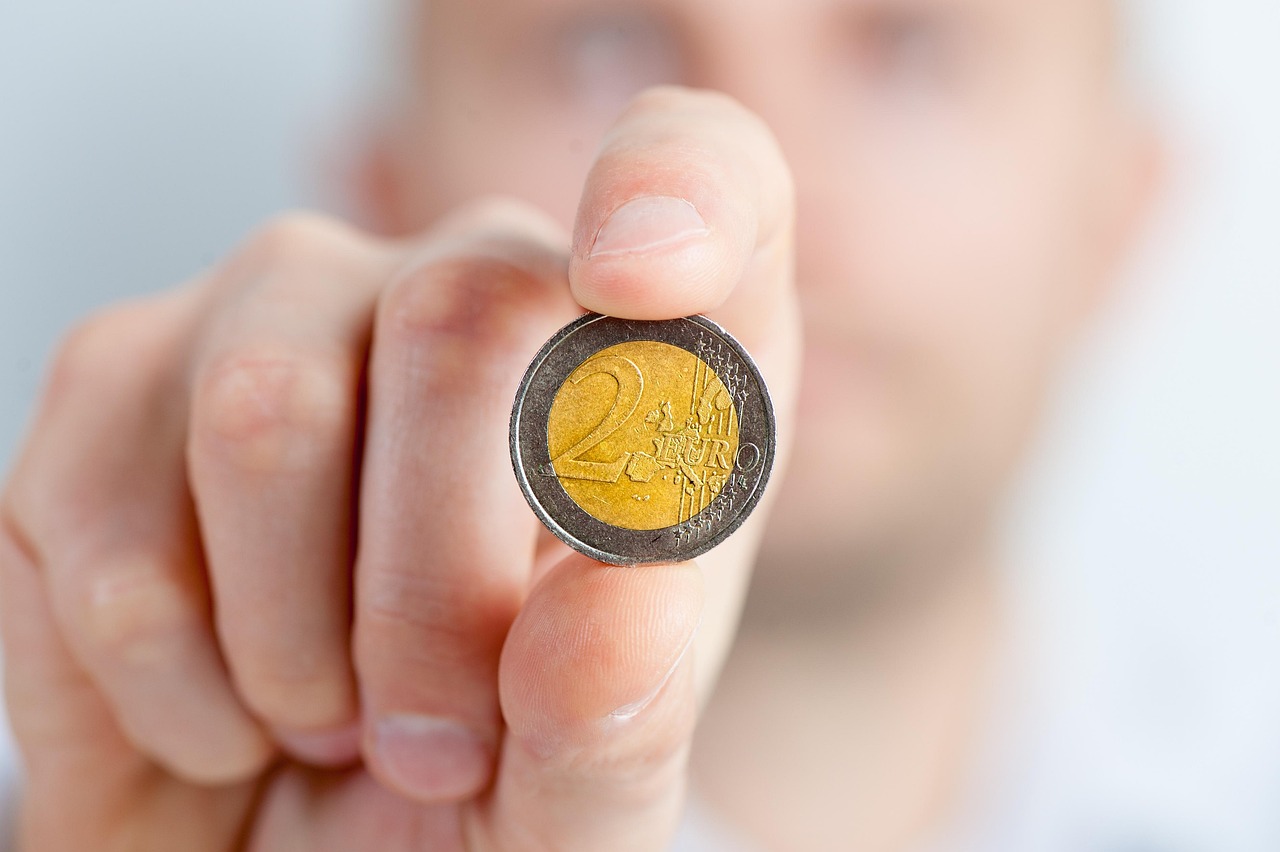 美国一男子疯狂囤500万枚5美分硬币?美国的五分钱硬币