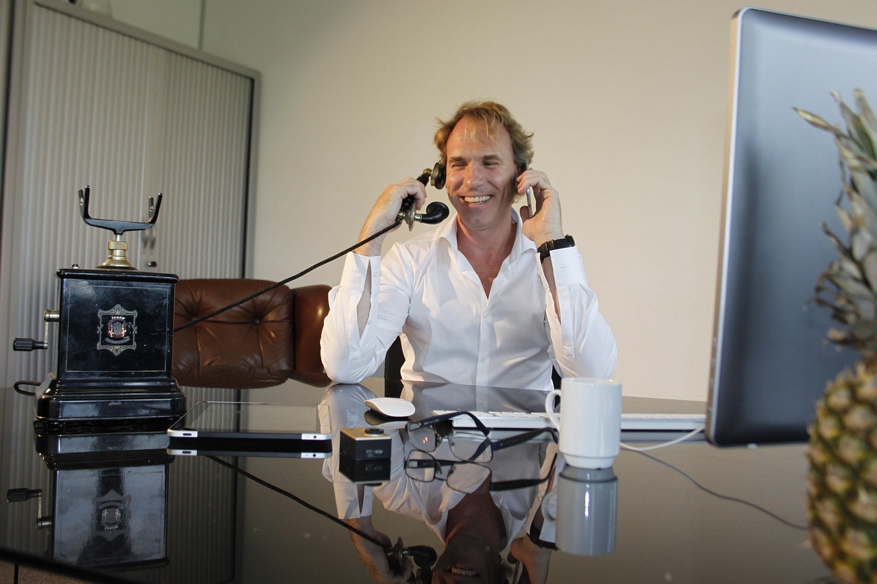 坐高铁上个厕所1万多的电脑没了/坐高铁电脑要拿出来吗 坐高铁上个厕所1万多的电脑没了/坐高铁电脑要拿出来吗