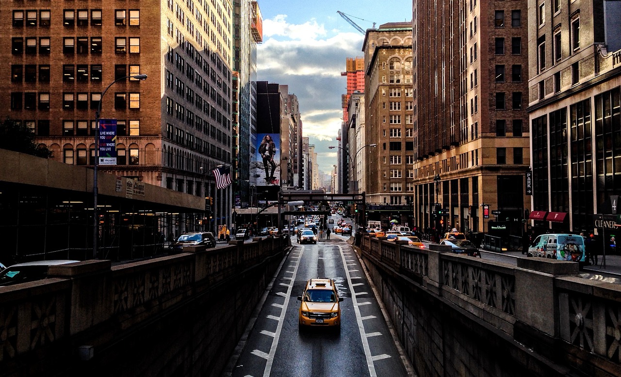 青阳街道健康路，城市脉动的健康之窗