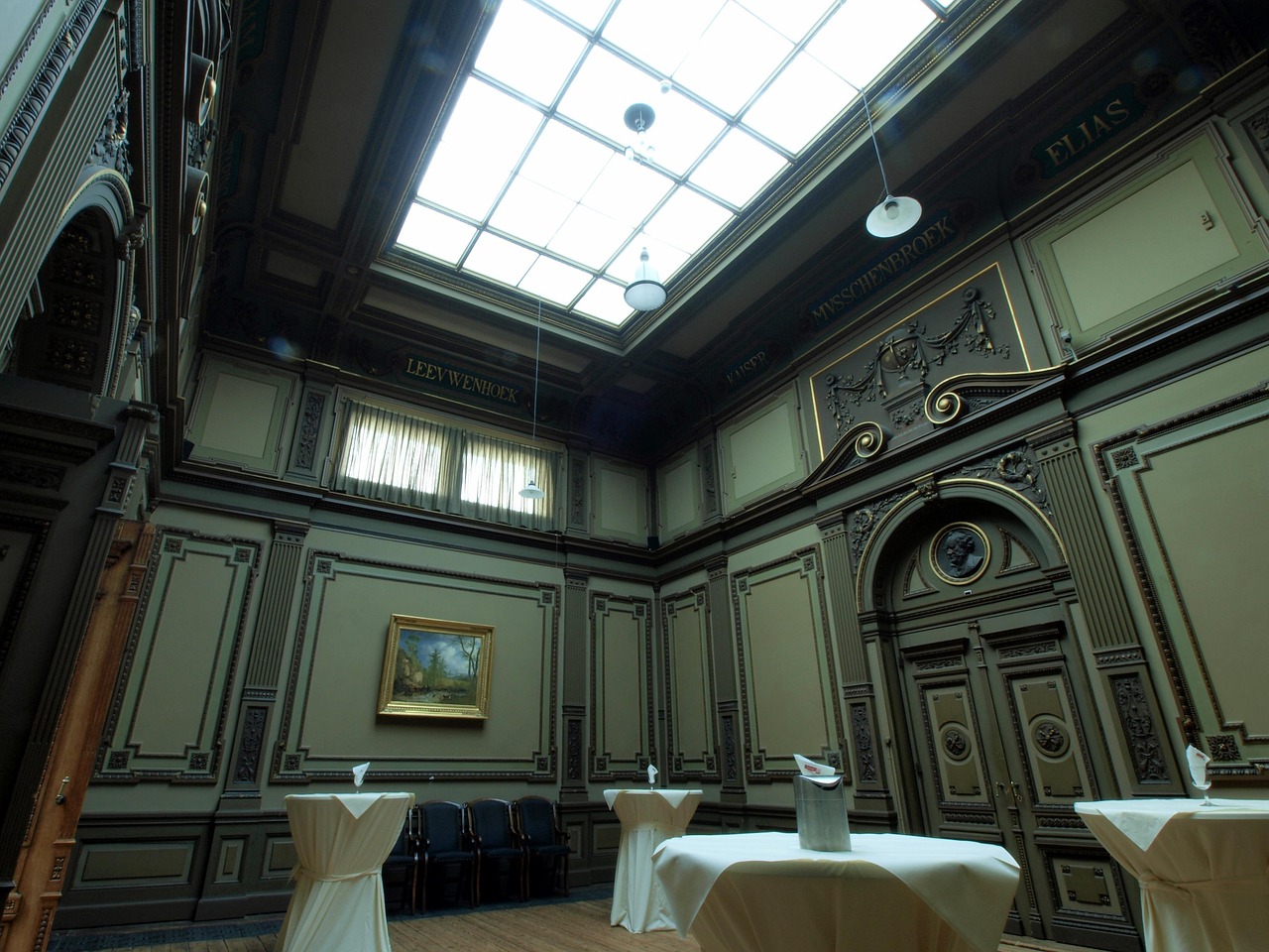 波希米亚屋装修 [波希米亚互动工作室的游戏平台]