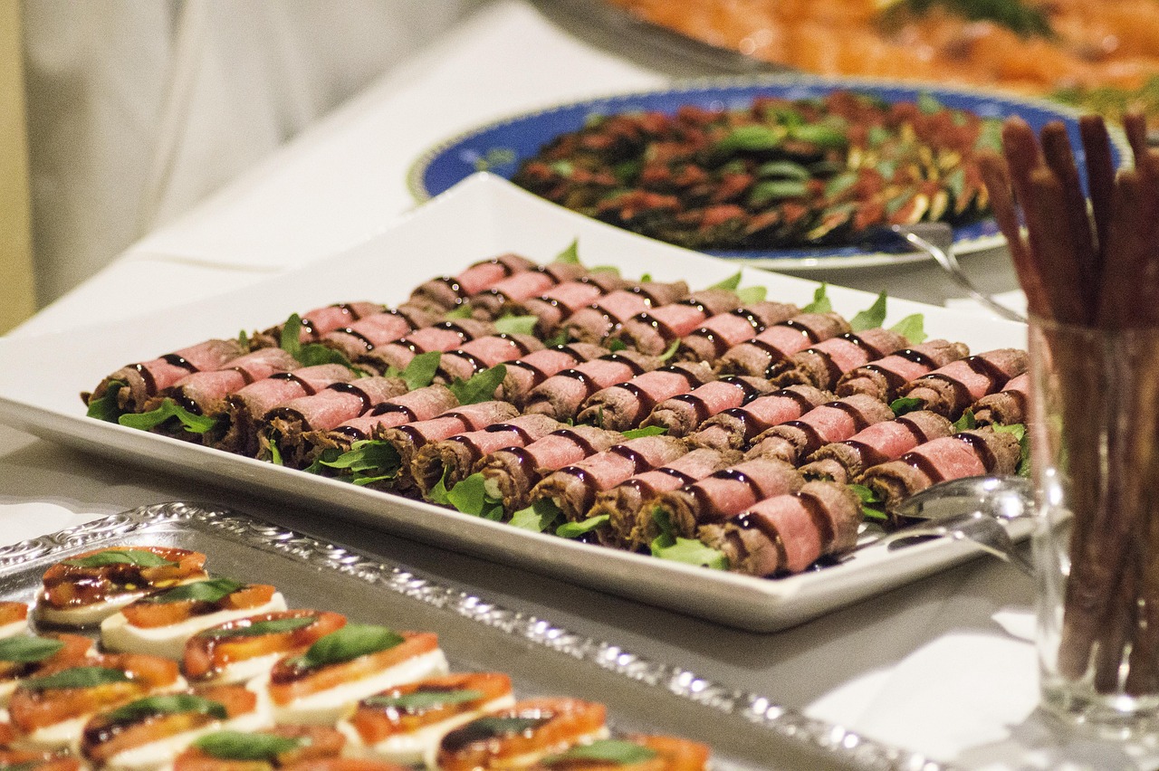 网吧老板返乡 成杏园农场主!杏园餐厅总店 网吧老板返乡 成杏园农场主!杏园餐厅总店