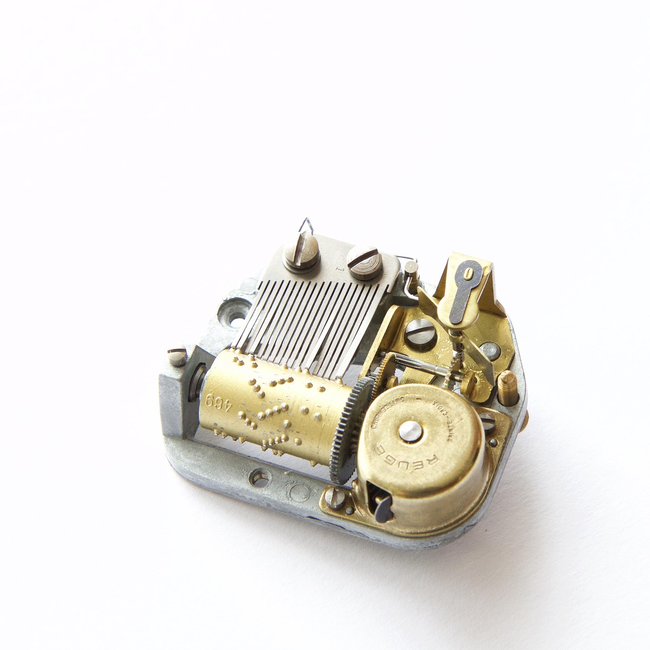 车保险丝接地/保险盒怎么接地线 车保险丝接地/保险盒怎么接地线