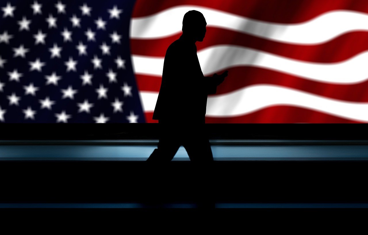 中方回应美财长再威胁对华加征关税!中方回应美出台加征关税