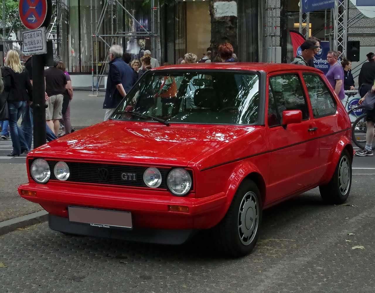 朗逸前保险杠是胶的吗?大众朗逸前保险杠里面是什么东西 朗逸前保险杠是胶的吗?大众朗逸前保险杠里面是什么东西