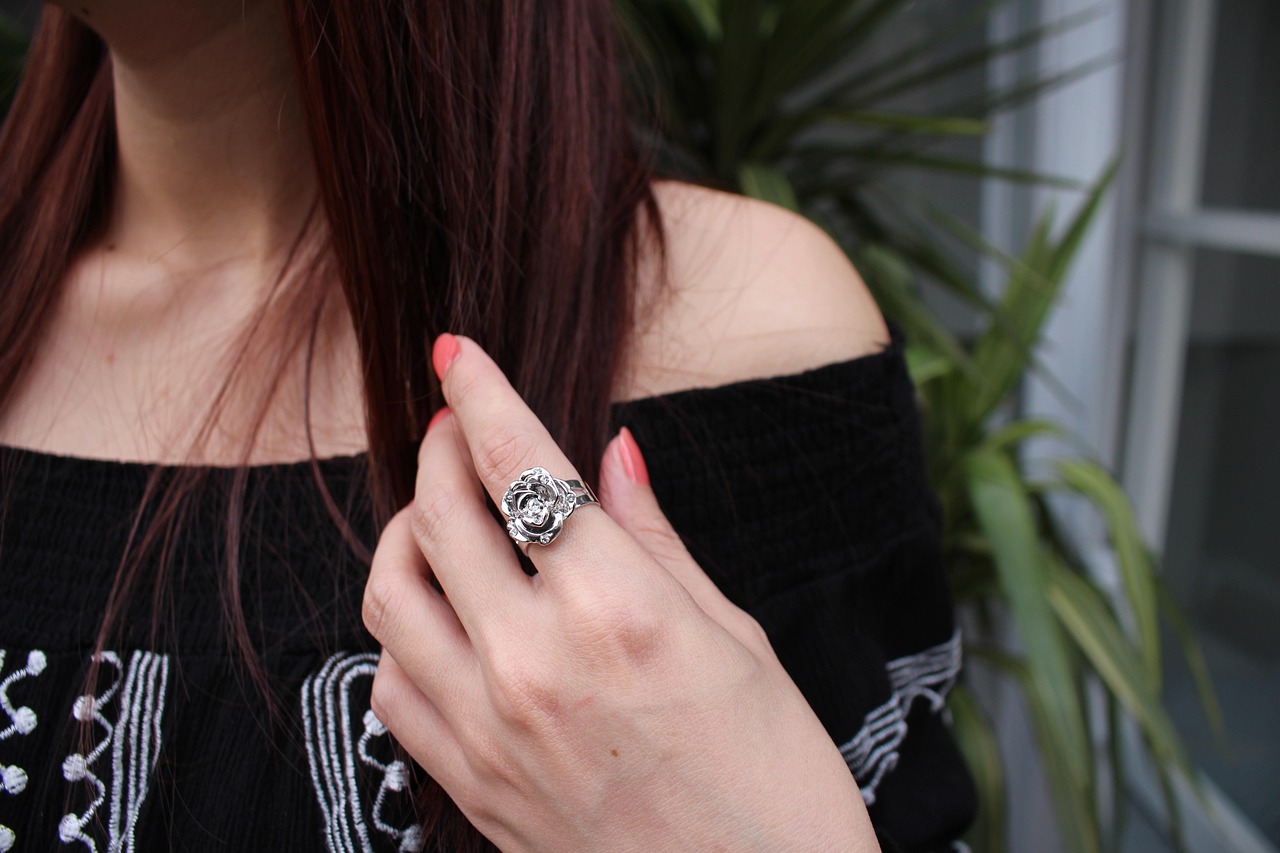 与卖保险美女,卖保险美女视频一区二区 与卖保险美女,卖保险美女视频一区二区