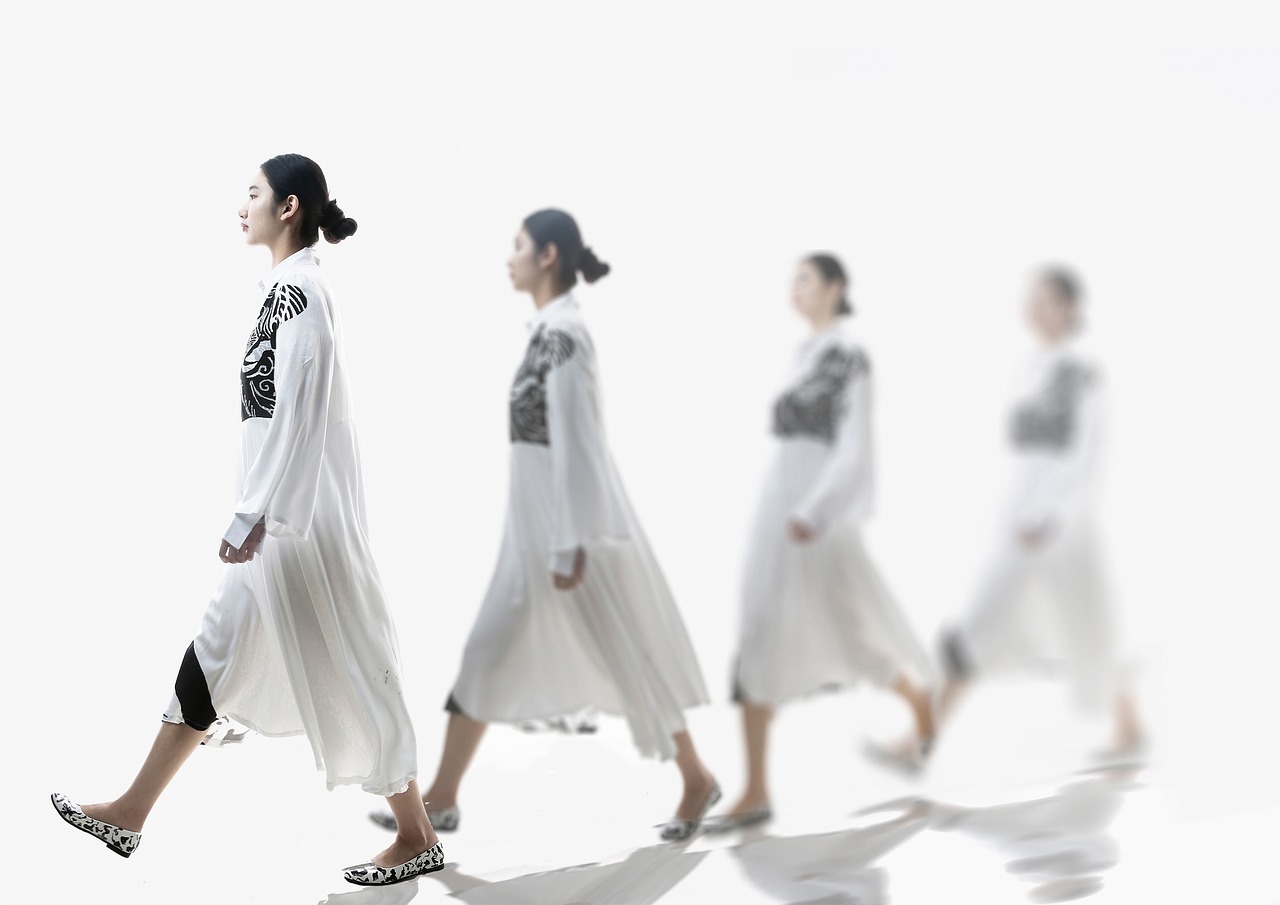 花卉主题服饰设计,以花卉为主题的服装设计说明 花卉主题服饰设计,以花卉为主题的服装设计说明