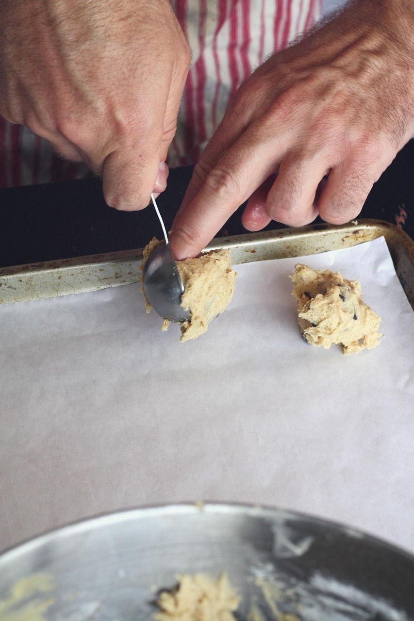 广西男子自制“炮米花”/ 广西男子自制“炮米花”/
