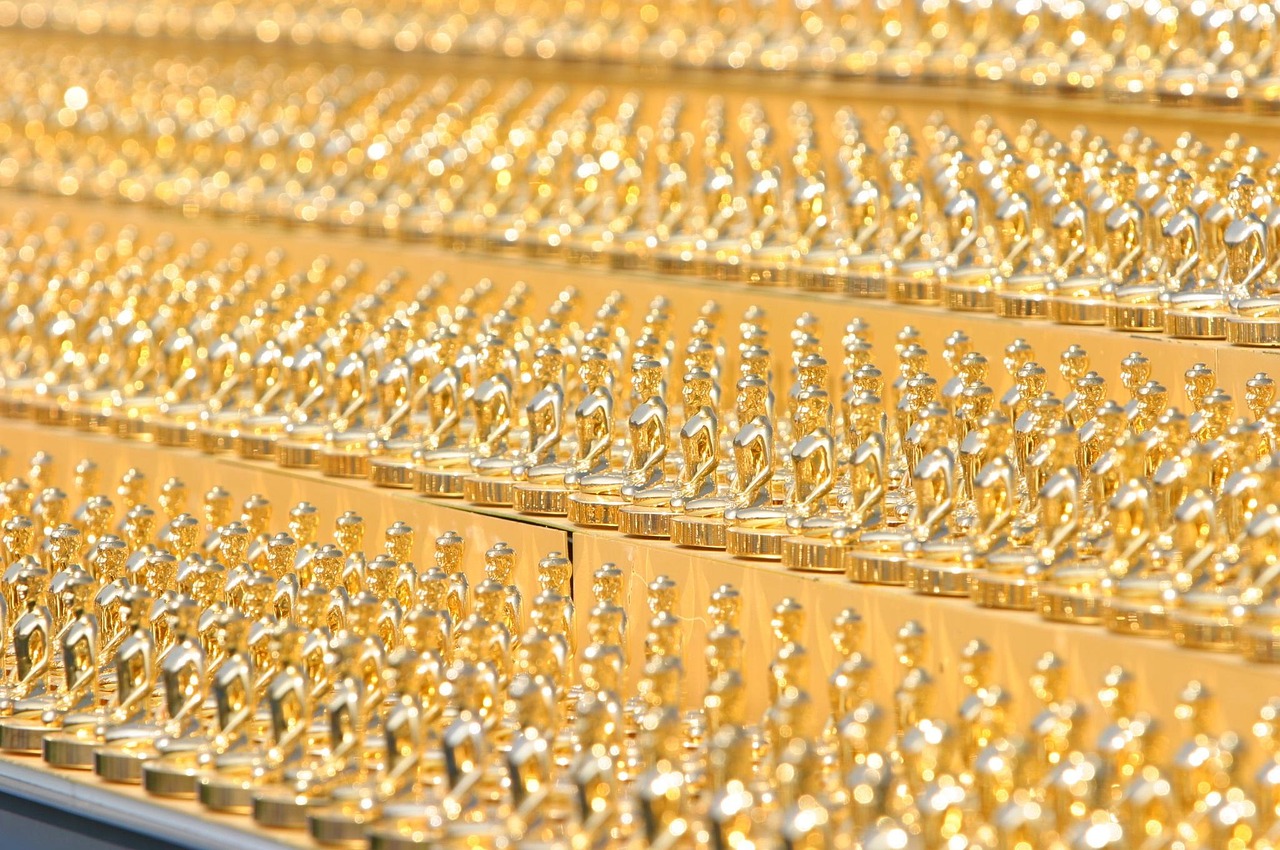 黄金市场掀起波澜，金价涨超2%，创本月最大涨幅