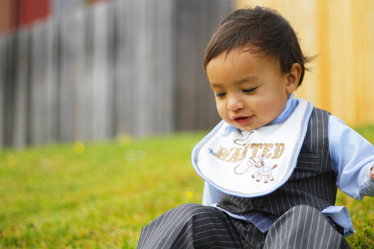 蛋宝宝的衣服健康?我给蛋宝宝穿彩衣 蛋宝宝的衣服健康?我给蛋宝宝穿彩衣
