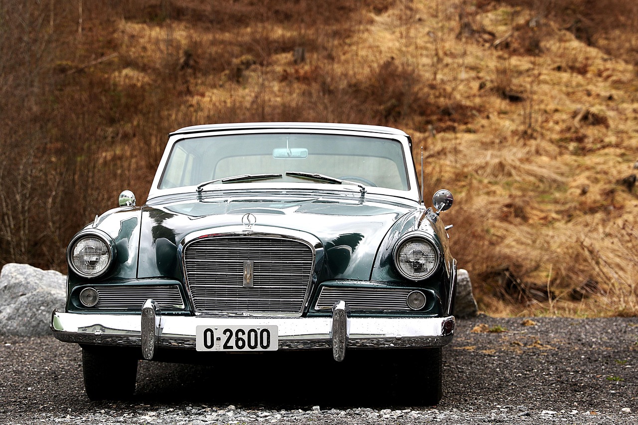 蒙迪欧小灯保险在哪里/蒙迪欧小灯保险位置图片