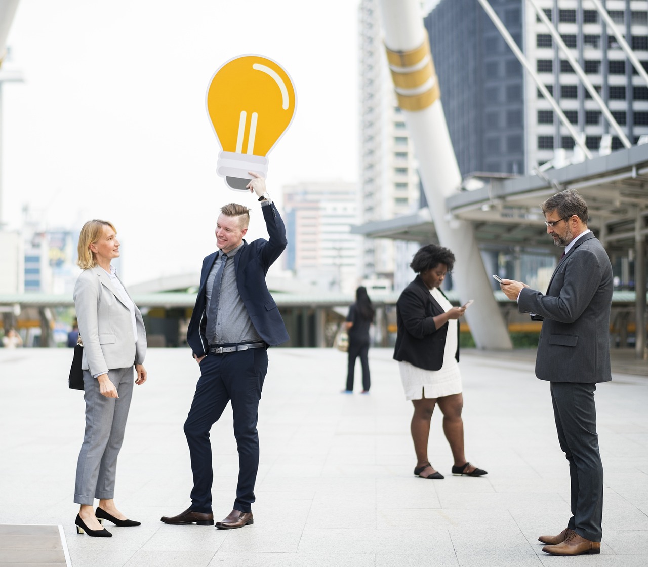 贵阳一中校服惊现非洲 网友:国际部?贵阳一中制服 贵阳一中校服惊现非洲 网友:国际部?贵阳一中制服