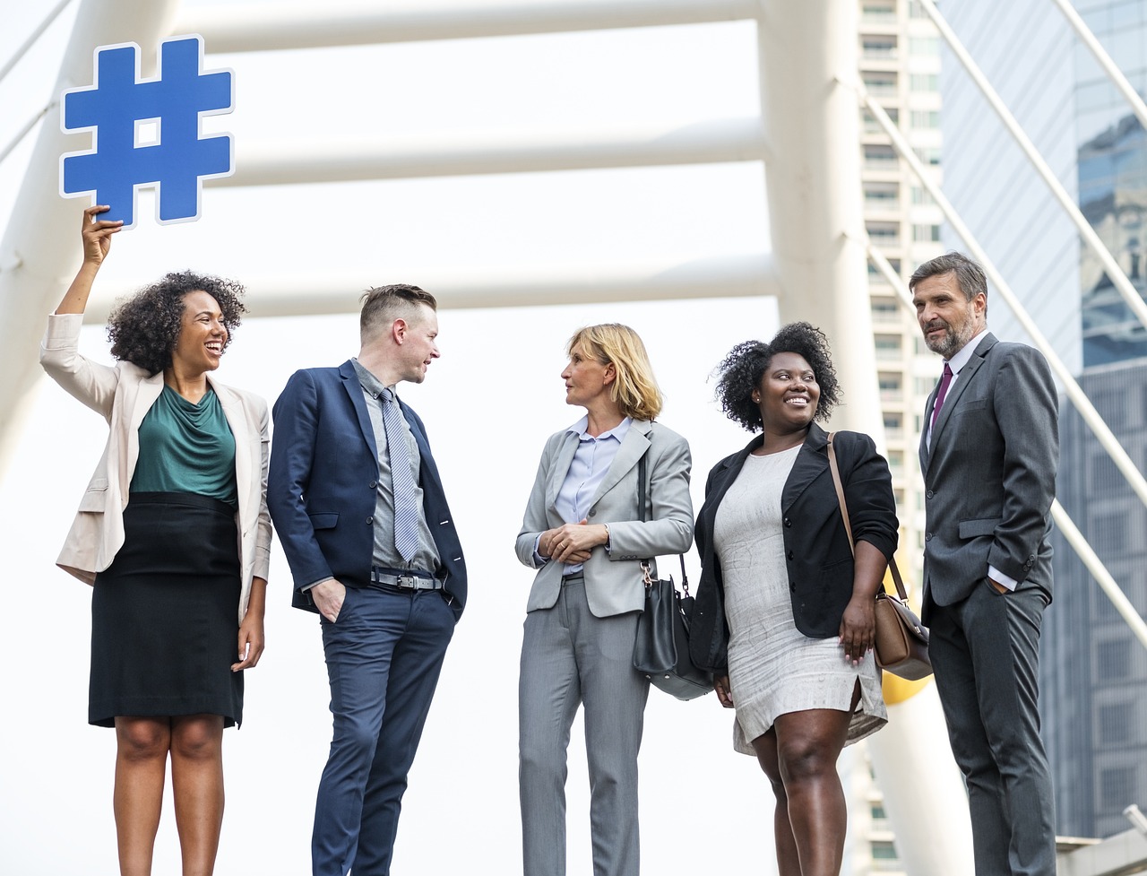 贵阳一中校服惊现非洲 网友:国际部?贵阳一中制服 贵阳一中校服惊现非洲 网友:国际部?贵阳一中制服