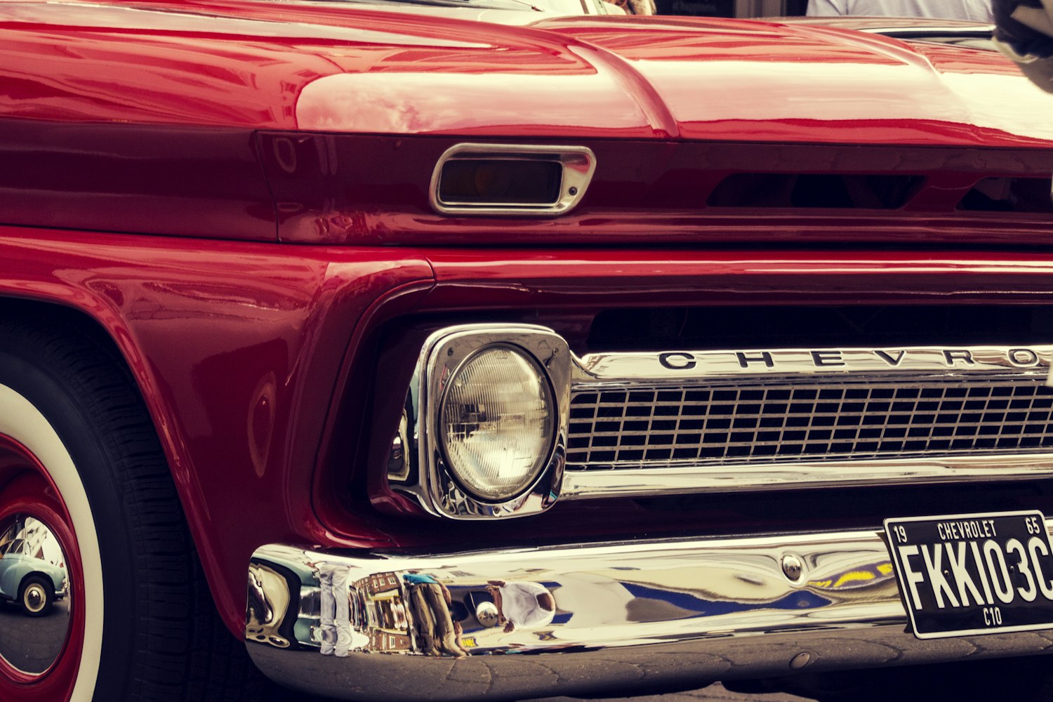 高尔夫6大灯保险在哪!高尔夫6近光灯保险丝