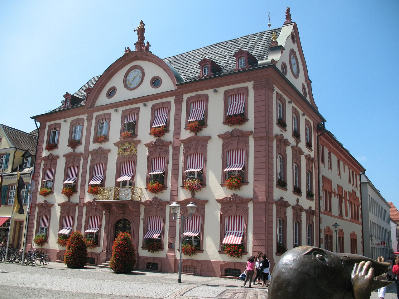 贵阳总共有多少套房产,贵阳总共有多少套房产啊 贵阳总共有多少套房产,贵阳总共有多少套房产啊